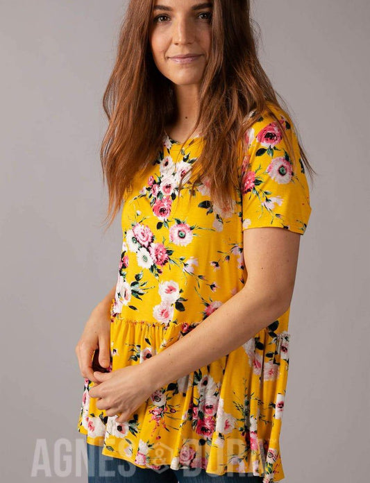 Easy Days Relaxed Ruffle Tee Yellow/Coral Floral