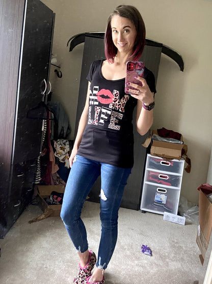 The Mama Wild Leopard Lipstick Graphic Tee